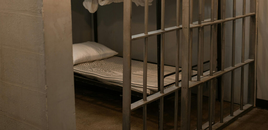 Prisión preventiva oficiosa a quienes lleven a cabo cualquier actividad relacionada con falsos comprobantes fiscales